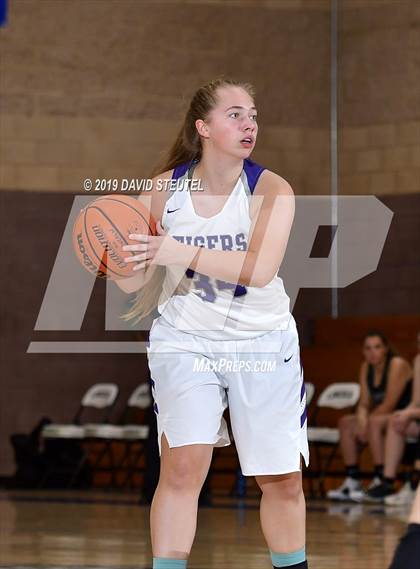 Thumbnail 1 in River Valley vs. Oroville (Chavez Christmas Classic) photogallery.