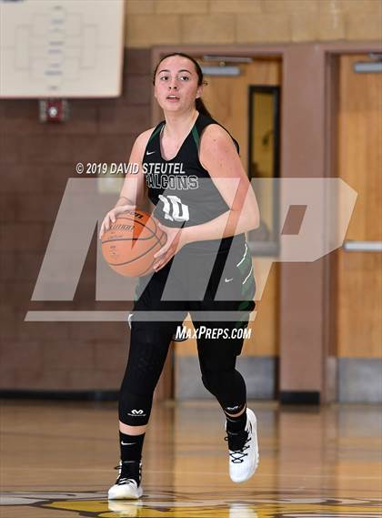 Thumbnail 3 in River Valley vs. Oroville (Chavez Christmas Classic) photogallery.