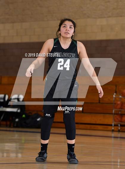 Thumbnail 3 in River Valley vs. Oroville (Chavez Christmas Classic) photogallery.