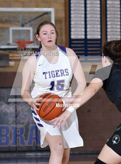 Thumbnail 2 in River Valley vs. Oroville (Chavez Christmas Classic) photogallery.