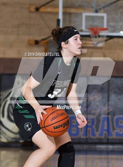 Thumbnail 3 in River Valley vs. Oroville (Chavez Christmas Classic) photogallery.