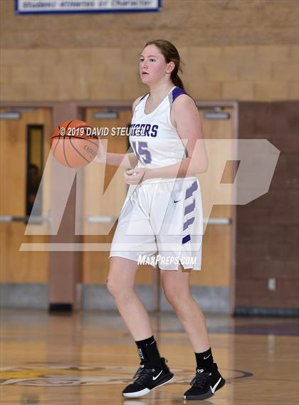 Thumbnail 1 in River Valley vs. Oroville (Chavez Christmas Classic) photogallery.
