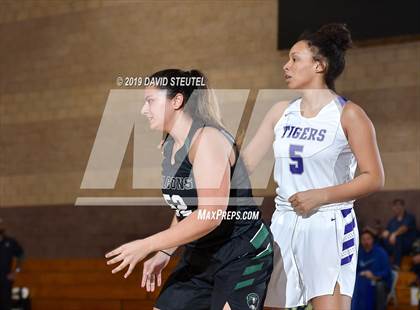 Thumbnail 1 in River Valley vs. Oroville (Chavez Christmas Classic) photogallery.