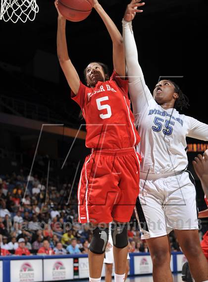 Thumbnail 3 in Windward vs. Mater Dei (CIF SoCal Regional Open Division Final) photogallery.