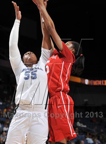 Thumbnail 1 in Windward vs. Mater Dei (CIF SoCal Regional Open Division Final) photogallery.