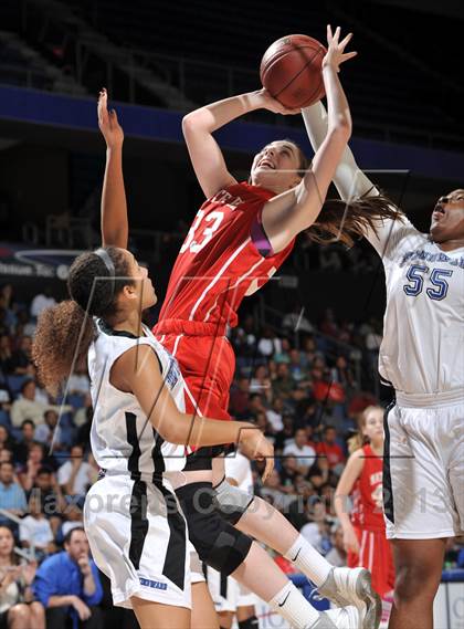 Thumbnail 2 in Windward vs. Mater Dei (CIF SoCal Regional Open Division Final) photogallery.