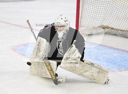 Thumbnail 1 in Joel Barlow/Weston/Abbott Tech vs. Conard (CIAC DIII Final) photogallery.