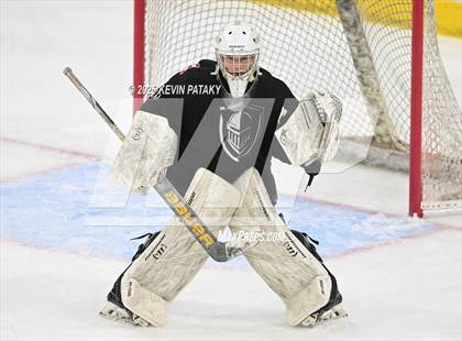 Thumbnail 1 in Joel Barlow/Weston/Abbott Tech vs. Conard (CIAC DIII Final) photogallery.