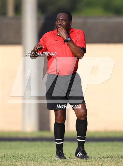 Thumbnail 3 in StoneBridge vs. Atlantic Shores Christian (Metro Conference Final) photogallery.