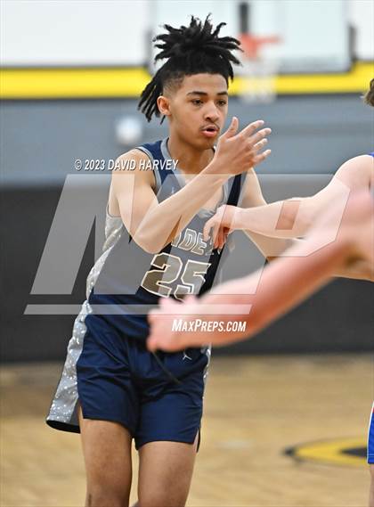 Thumbnail 2 in Paul Davis Classic Day 2 Centaurus vs. Air Academy photogallery.