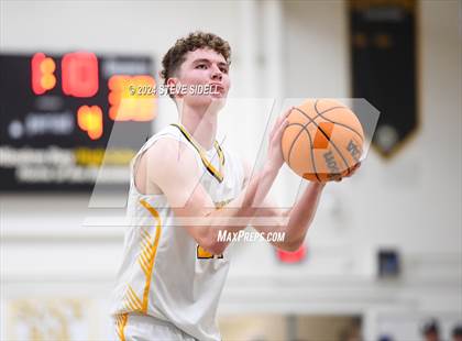 Thumbnail 2 in Mission Bay vs. San Marcos (CIF SD D1 Semifinal) photogallery.
