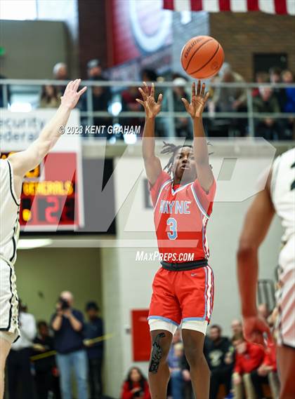 Thumbnail 2 in Fort Wayne Wayne vs Noblesville (IHSAA 4A Regional Championship) photogallery.