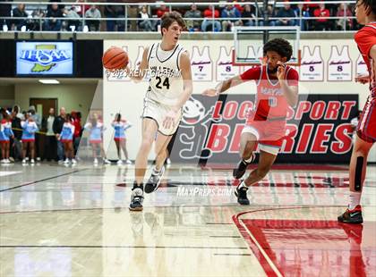 Thumbnail 2 in Fort Wayne Wayne vs Noblesville (IHSAA 4A Regional Championship) photogallery.