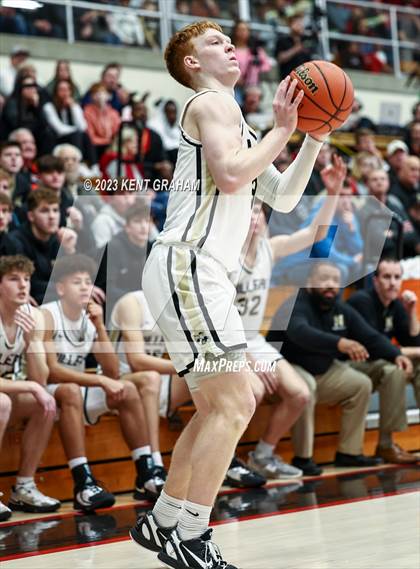 Thumbnail 2 in Fort Wayne Wayne vs Noblesville (IHSAA 4A Regional Championship) photogallery.