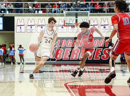 Thumbnail 1 in Fort Wayne Wayne vs Noblesville (IHSAA 4A Regional Championship) photogallery.