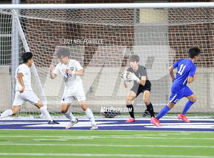 Thumbnail 3 in Grand Prairie vs. Allen (UIL 6A Area Playoff) photogallery.