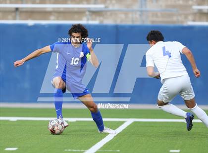 Thumbnail 3 in Grand Prairie vs. Allen (UIL 6A Area Playoff) photogallery.