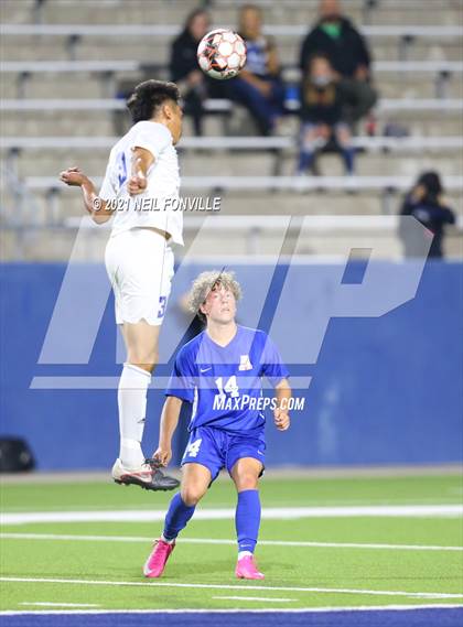 Thumbnail 3 in Grand Prairie vs. Allen (UIL 6A Area Playoff) photogallery.
