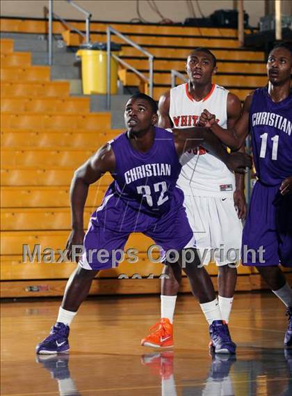 Thumbnail 1 in Whitney Young vs. Norfolk Christian (City of Palms Classic) photogallery.