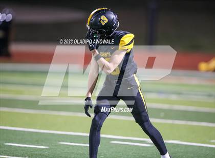 Thumbnail 3 in Forney vs. Lancaster (UIL Football 5A Division I Regional Final) photogallery.