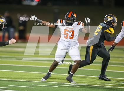 Thumbnail 3 in Forney vs. Lancaster (UIL Football 5A Division I Regional Final) photogallery.