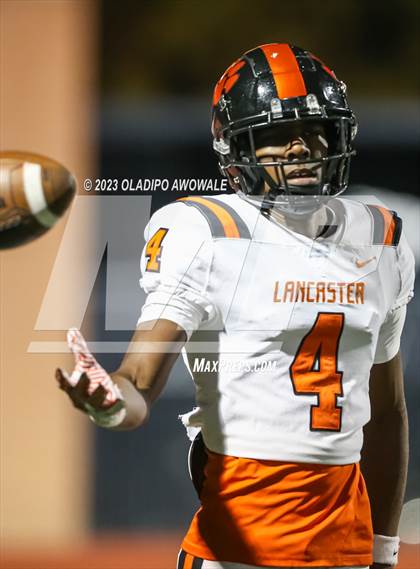 Thumbnail 3 in Forney vs. Lancaster (UIL Football 5A Division I Regional Final) photogallery.