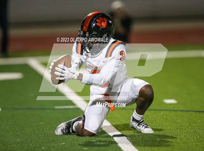 Thumbnail 3 in Forney vs. Lancaster (UIL Football 5A Division I Regional Final) photogallery.