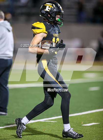 Thumbnail 1 in Forney vs. Lancaster (UIL Football 5A Division I Regional Final) photogallery.