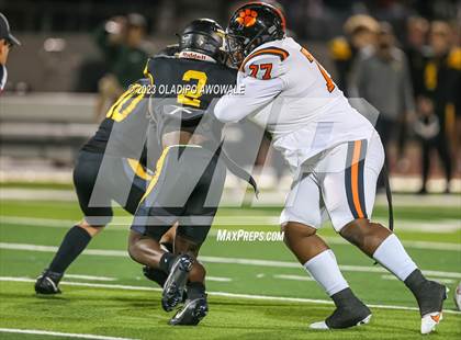Thumbnail 3 in Forney vs. Lancaster (UIL Football 5A Division I Regional Final) photogallery.
