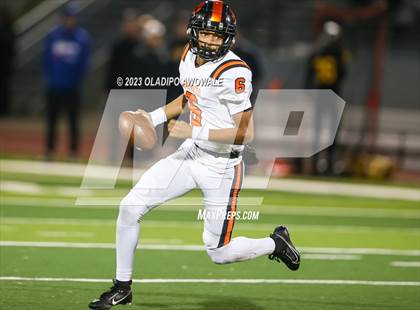 Thumbnail 1 in Forney vs. Lancaster (UIL Football 5A Division I Regional Final) photogallery.
