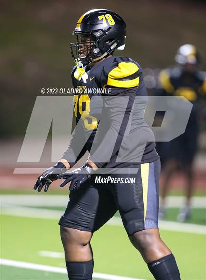 Thumbnail 2 in Forney vs. Lancaster (UIL Football 5A Division I Regional Final) photogallery.