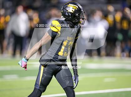 Thumbnail 1 in Forney vs. Lancaster (UIL Football 5A Division I Regional Final) photogallery.