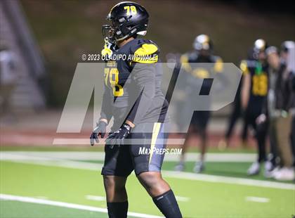 Thumbnail 3 in Forney vs. Lancaster (UIL Football 5A Division I Regional Final) photogallery.