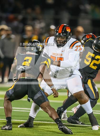Thumbnail 2 in Forney vs. Lancaster (UIL Football 5A Division I Regional Final) photogallery.