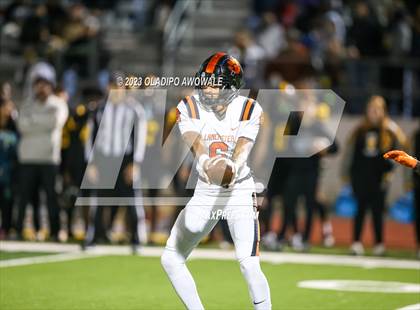 Thumbnail 3 in Forney vs. Lancaster (UIL Football 5A Division I Regional Final) photogallery.