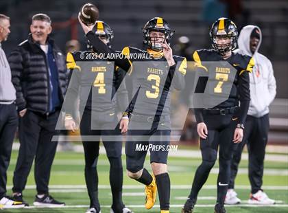 Thumbnail 2 in Forney vs. Lancaster (UIL Football 5A Division I Regional Final) photogallery.