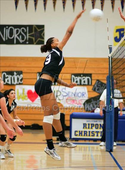 Thumbnail 3 in Valley Christian @ Ripon Christian (CIF NorCal Playoffs) photogallery.