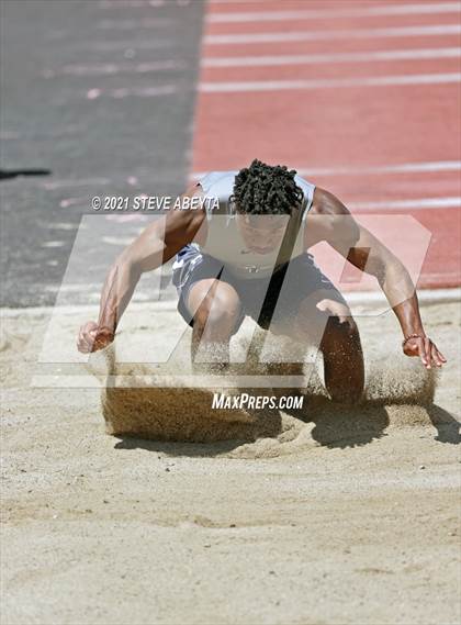 Thumbnail 2 in Centennial League Qualifier photogallery.