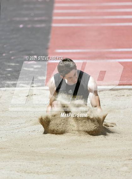 Thumbnail 2 in Centennial League Qualifier photogallery.