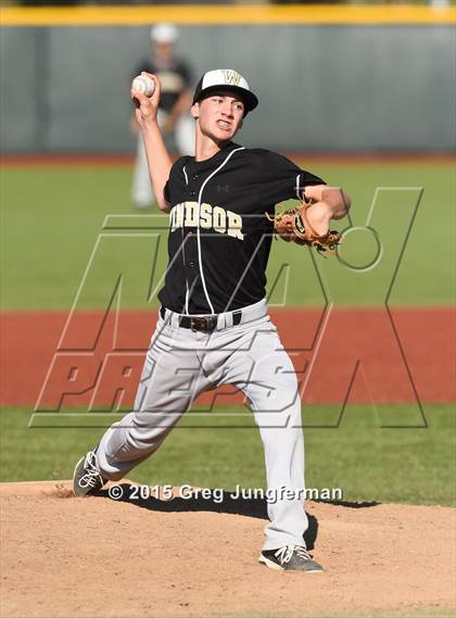 Thumbnail 2 in Windsor vs. Cardinal Newman photogallery.