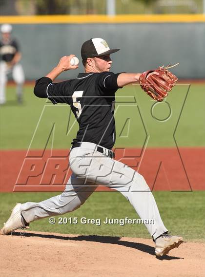Thumbnail 1 in Windsor vs. Cardinal Newman photogallery.