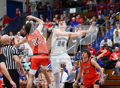 Thumbnail 3 in Lawrenceburg vs Greensburg (IHSAA 3A Section 29 Semifinal) photogallery.