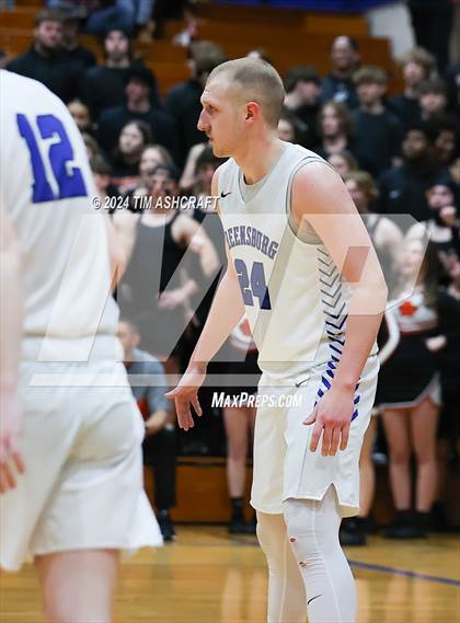 Thumbnail 2 in Lawrenceburg vs Greensburg (IHSAA 3A Section 29 Semifinal) photogallery.