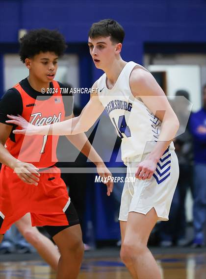 Thumbnail 2 in Lawrenceburg vs Greensburg (IHSAA 3A Section 29 Semifinal) photogallery.
