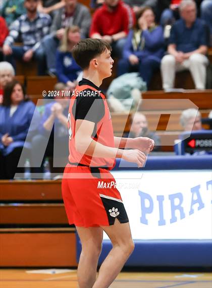 Thumbnail 2 in Lawrenceburg vs Greensburg (IHSAA 3A Section 29 Semifinal) photogallery.
