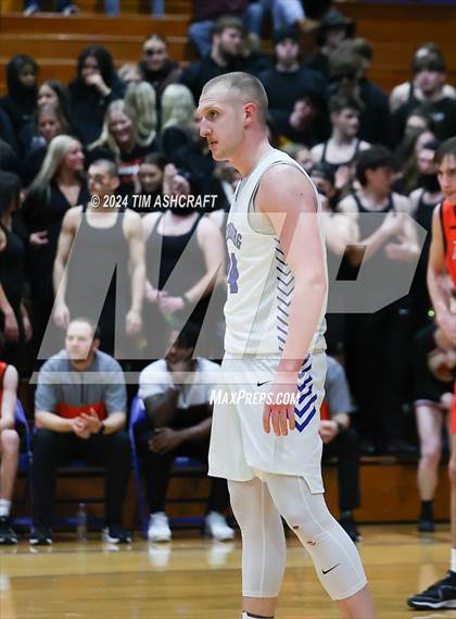 Thumbnail 2 in Lawrenceburg vs Greensburg (IHSAA 3A Section 29 Semifinal) photogallery.