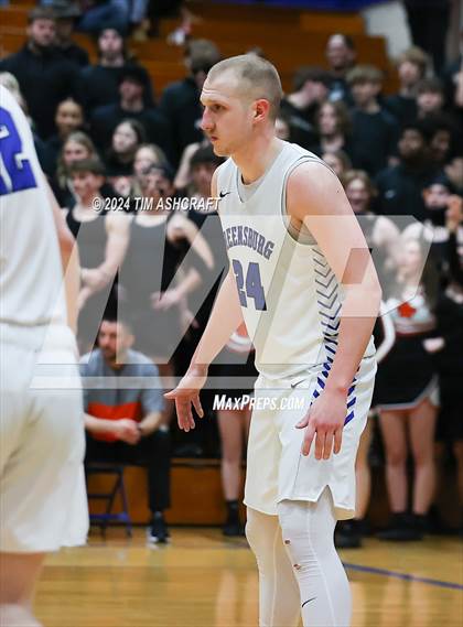Thumbnail 1 in Lawrenceburg vs Greensburg (IHSAA 3A Section 29 Semifinal) photogallery.