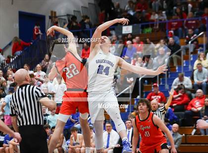 Thumbnail 2 in Lawrenceburg vs Greensburg (IHSAA 3A Section 29 Semifinal) photogallery.