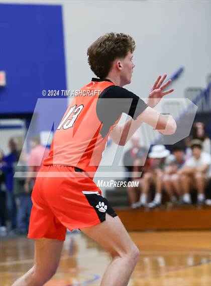 Thumbnail 2 in Lawrenceburg vs Greensburg (IHSAA 3A Section 29 Semifinal) photogallery.