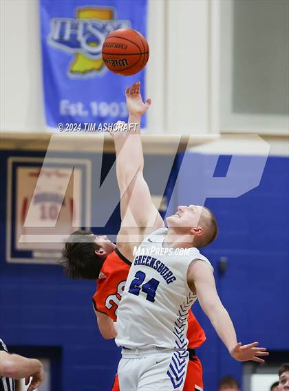 Thumbnail 2 in Lawrenceburg vs Greensburg (IHSAA 3A Section 29 Semifinal) photogallery.